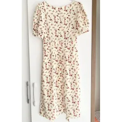MỚI 99%***VÁY HOA NHÍ SIZE S AHOLIC* DÀI ĐẾN ĐẦU GỐI*CÓ ĐAI THẮT EO* TẶNG QUÀ 0Đ