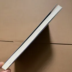 Cô gái mặc váy tím 734168