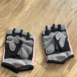 Găng tay và dây đeo thấm mồ hôi thể thao cho nữ size M 687863