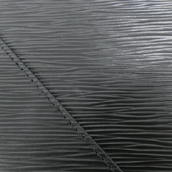 Túi đeo vai Louis Vuitton Epi Twist MM M21113 612897