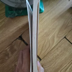 Bàn có năm chỗ ngồi
 757610