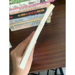 Truyện kể về các vương phi hoàng hậu nhà Nguyễn – Nhiều tác giả 558559