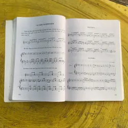 COMBO PHƯƠNG PHÁP HỌC GHI-TA & LÝ THUYẾT ÂM NHẠC CƠ SỞ CHO NGƯỜI MỚI HỌC NHẠC 991333