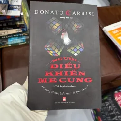 NGƯỜI ĐIỀU KHIỂN MÊ CUNG – DONATO CARRISI | TIỂU THUYẾT TRINH THÁM TÂM LÝ HẤP DẪN 1011310