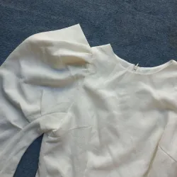 Áo kiểu màu trắng tay phồng 932350