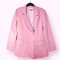 Blazer hồng cánh sen 