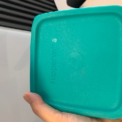 Hộp Tupperware