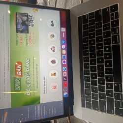 Macbook 15 inch 2018 core i7