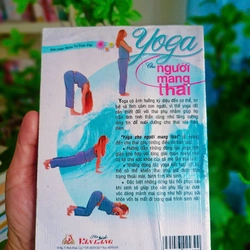 Yoga Cho Người Mang Thai | Nhóm Trí Thức Việt (Biên soạn) | Sách còn mới 80% - Freeship 390808