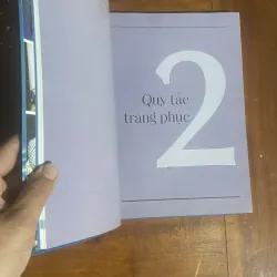 Thay cách mặc đổi cuộc đời (sách bìa cứng, ruột tráng bóng màu, giấy đẹp) 784060