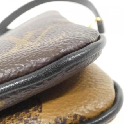 Túi xách đeo vai Louis Vuitton Monogram Giant Pochette Double Zip M69203 612744