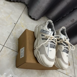 Giày sneaker nữ thời trang màu trắng mới  536801