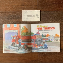 Sách ngoại văn All Aboard Fire Trucks, Used, minh họa cổ điển 498842