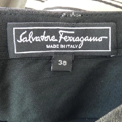 Chân váy SALVATORE FERRAGAMO - Hàng hiệu Authentic 820455