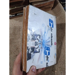 Mưa trên phố lạ - Hoàng Thư Dung mới 80% ố (Văn học Việt Nam) HLSC2404 1028450