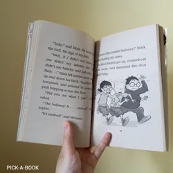 Truyện Tiếng Anh luyện đọc chủ đề Halloween Stink And The Midnight Zombie Walk 612448