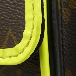 Túi đeo vai Louis Vuitton Monogram Christopher Wearable Wallet M80793 611362