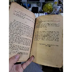 Giấy trắng Triệu Xuân Tiểu thuyết mới 70% ố 1985 Văn học Việt Nam HCM1709 559905