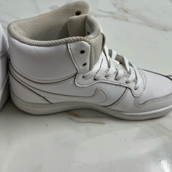 Giày Nike size 36-37 256756