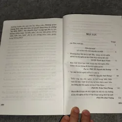 KIÊN ĐỊNH MỤC TIÊU VÀ CON ĐƯỜNG ĐI LÊN CHỦ NGHĨA XÃ HỘI Ở NƯỚC TA 701107