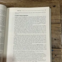 New Products Management - Crawford & Benedetto (Sách giáo trình) 750353