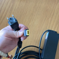 [2hand] Dây sạc laptop lenovo đầu usb - hàng đã qua sử dụng  476878