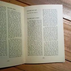 Từ điển Văn Học Việt Nam  577019