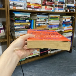 Sách Đừng bao giờ đi ăn một mình 529540