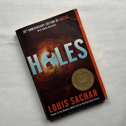 Holes - Louis Sachar