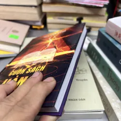 Cuốn Sách Vàng 607552