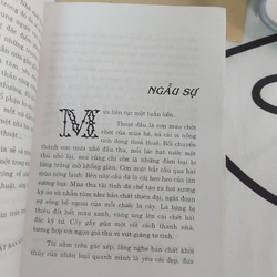 NGƯỜI ĐÀN BÀ CHƠI VĨ CẦM - MA VĂN KHÁNG 478354