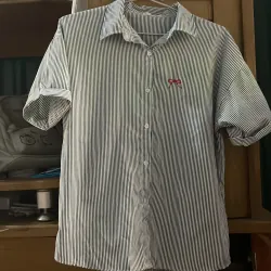 Áo đen kẻ sọc màu trắng 