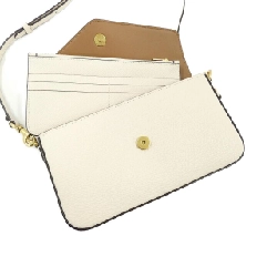 【新品】Coach C8439 Túi đeo vai 613941