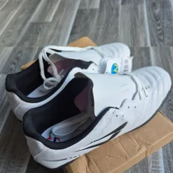 Pass giày mới Talo (chân 26cm) 930084