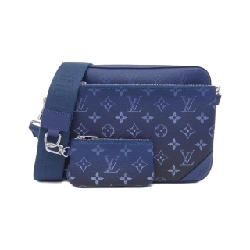 Túi đeo chéo Louis Vuitton Monogram Gradient Trio M11592