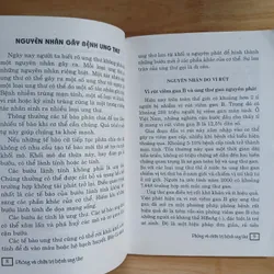 Những Điều Cần Biết Về Bệnh Ung Thư
& Kinh Nghiệm Chữa Ung Thư (2 Cuốn) 695937