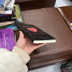 THẾ GIỚI XẤU XÍ, VỚI ANH EM VẪN ĐẸP – YANG PHAN- K3 1011304