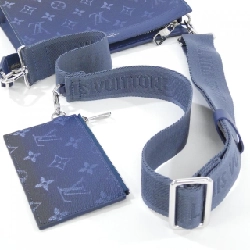 Túi đeo vai Louis Vuitton Monogram Gradient Gaston Wearable Wallet M11544 - Hàng hiệu Chính hãng 805786