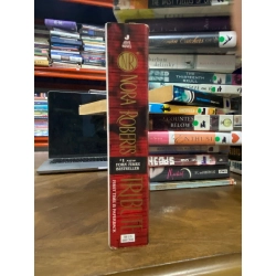 Tribute - Nora Roberts 512423