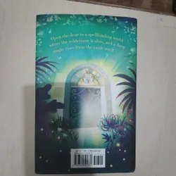 Sách Greenwild của Pari Thomson mới 90% 508115