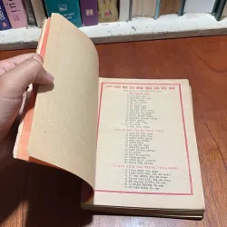 [Gáy Không Đẹp] - II Lịch Kiến Thức Cần Biết Dành Cho Mọi Nhà - 1988 931862
