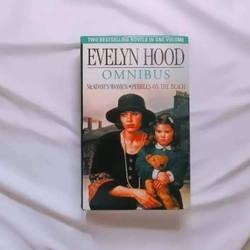 Omnibus - Evelyn Hood

 315391