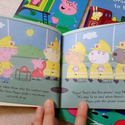 Truyện tranh Peppa pig tiếng Anh (combo 10 cuốn) 391522