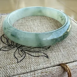 Vòng ngọc cẩm thạch phiêu hoa bay  698467