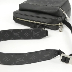 Túi đeo chéo Louis Vuitton Taiga Lama Outdoor Messenger PM M30233 - Hàng hiệu Chính hãng 767703