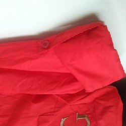 Áo sơ mi đỏ thêu chữ 13050