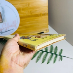 [Sách 2hand từ US] Like new 90% - When We Were Very Young – A. A. Milne 476695