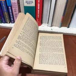 Sách Tôn Giáo: Cám Dỗ Cuối Cùng Của Chúa - NIKOS KAZANTZAKIS - Bích Phượng (Dịch) - 1988 778733