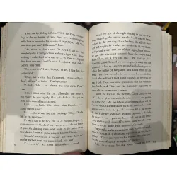 THE HUNGER GAMES - Suzanne Collins (Scholastic) 139177