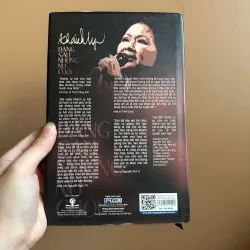 Đằng Sau Những Nụ Cười - Khánh Ly (Bìa Cứng) 733561